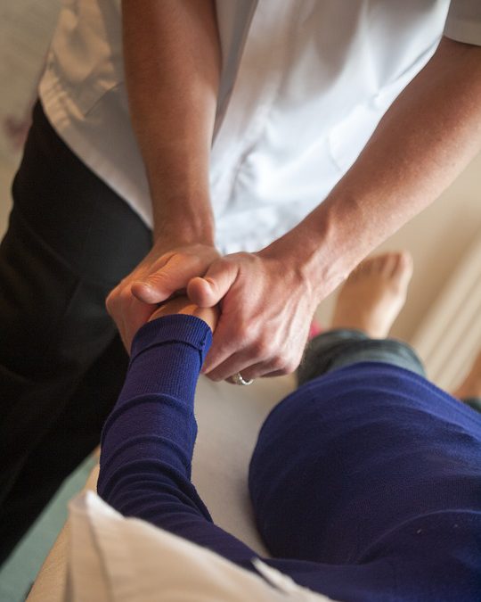 Waarom wordt chiropractie steeds populairder?